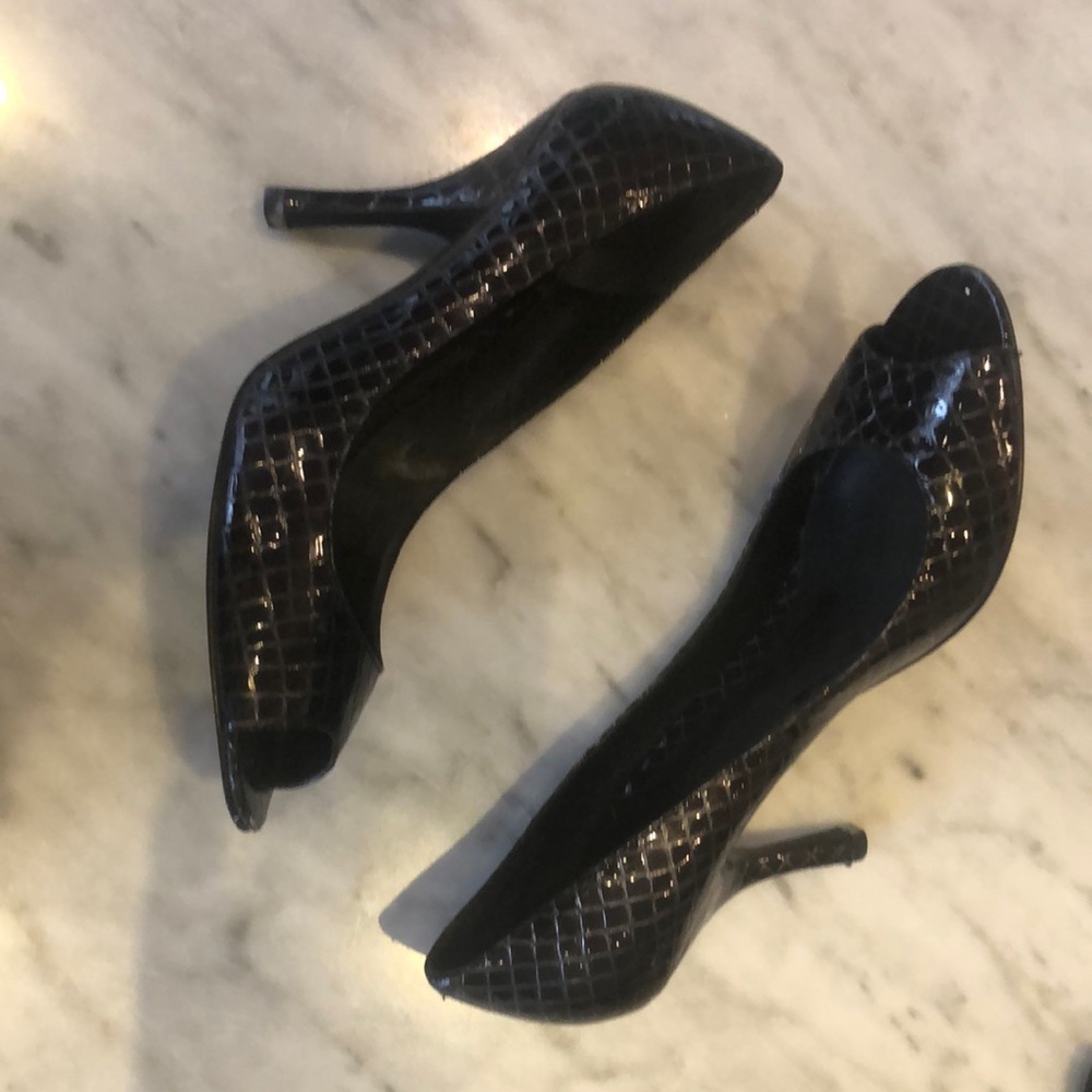 Enzo Angiolini deep purple patent leather open toe pumps